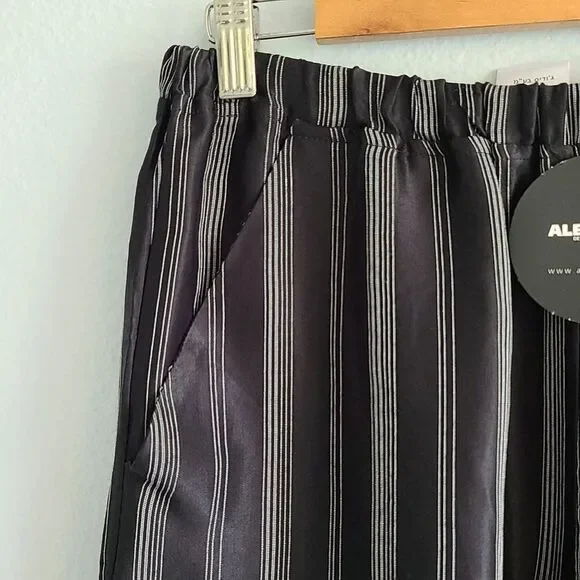Alembika Black White Stripe Crop Pant Wide Leg Pull On Silky Size‎ Small NWT - Picture 4 of 12